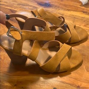Antonio Melanie mustard heels